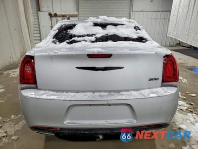 Zdjęcie 6 z 12 samochodu: 2022 CHRYSLER 300 TOURING VIN:2C3CCAAG3NH245503 - miniatura