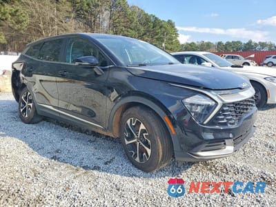 Czwarte zdjęcie samochodu z boku: 2023 KIA SPORTAGE EX VIN:5XYK33AF1PG108328 - miniatura