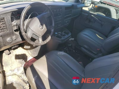 Zdjęcie 8 z 13 samochodu: 2020 GMC SAVANA 2500 CARGO UTILITY / SERVICE VAN VIN:1GTW7AFGXL1149515 - miniatura