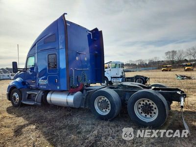 Trzecie zdjęcie samochodu z tyłu: 2015 KENWORTH T680 SEMI TRUCK VIN:1XKYD49X3FJ459867 - miniatura