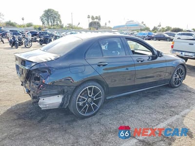 Trzecie zdjęcie samochodu z tyłu: 2019 MERCEDES-BENZ C 300 VIN:55SWF8DB0KU305830 - miniatura