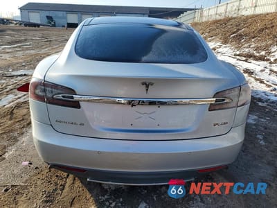 Zdjęcie 6 z 12 samochodu: 2015 TESLA MODEL S VIN:5YJSA1E4XFF116419 - miniatura