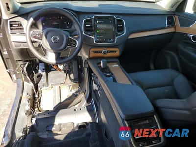 Zdjęcie 8 z 12 samochodu: 2025 VOLVO XC90 PLUS VIN:YV4M12PE8S1311360 - miniatura
