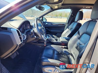 Zdjęcie 7 z 11 samochodu: 2016 PORSCHE CAYENNE VIN:WP1AA2A24GLA06646 - miniatura