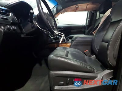 Zdjęcie 7 z 13 samochodu: 2018 CHEVROLET SUBURBAN K1500 PREMIER VIN:1GNSKJKC4JR381422 - miniatura