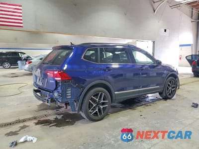 Trzecie zdjęcie samochodu z tyłu: 2021 VOLKSWAGEN TIGUAN SE VIN:3VV2B7AX4MM133629 - miniatura