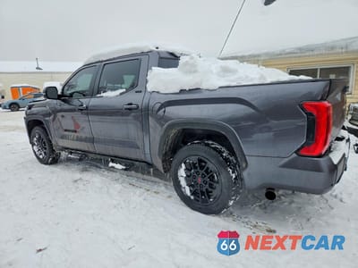 Drugie zdjęcie samochodu z przodu: 2025 TOYOTA TUNDRA SR5 VIN:5TFLA5DB2SX275107 - miniatura