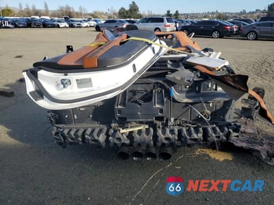 Zdjęcie 6 z 11 samochodu: 2014 CHEVROLET CORVETTE STINGRAY 3LT VIN:1G1YF3D77E5114185 - miniatura