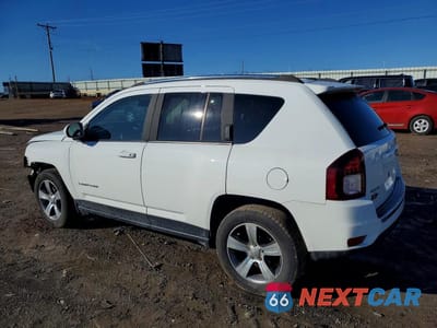 Drugie zdjęcie samochodu z przodu: 2016 JEEP COMPASS LATITUDE VIN:1C4NJDEB7GD672869 - miniatura