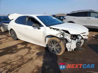 Czwarte zdjęcie samochodu z boku: 2021 TOYOTA CAMRY SE VIN:4T1G11AK6MU405792 - miniatura