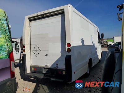 Trzecie zdjęcie samochodu z tyłu: 2016 ISUZU NPR VIN:JALB4T179G7W00333 - miniatura