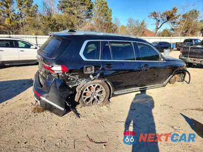 Trzecie zdjęcie samochodu z tyłu: 2021 BMW X7 XDRIVE40I VIN:5UXCW2C00M9E88095 - miniatura