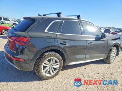 Trzecie zdjęcie samochodu z tyłu: 2020 AUDI Q5 PREMIUM VIN:WA1ANAFY8L2021268 - miniatura