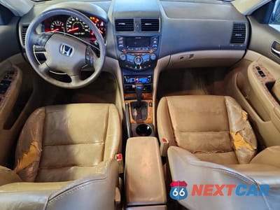 Zdjęcie 8 z 12 samochodu: 2003 HONDA ACCORD EX VIN:1HGCM66503A077555 - miniatura