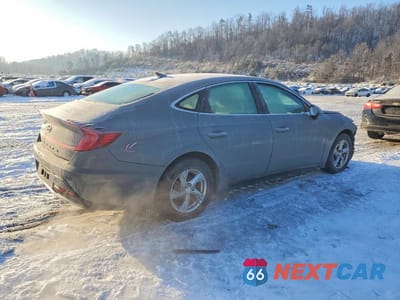 Trzecie zdjęcie samochodu z tyłu: 2021 HYUNDAI SONATA SE VIN:5NPEG4JA8MH114806 - miniatura