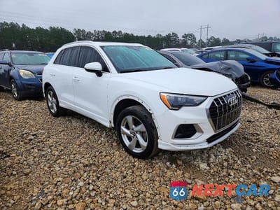 Czwarte zdjęcie samochodu z boku: 2020 AUDI Q3 PREMIUM VIN:WA1AECF39L1041664 - miniatura