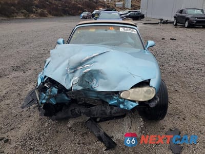 Piąte zdjęcie samochodu w środku: 2002 MAZDA MX-5 MIATA BASE VIN:JM1NB353420222886 - miniatura