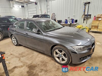 Czwarte zdjęcie samochodu z boku: 2013 BMW 328 XI VIN:WBA3B3G54DNR79960 - miniatura