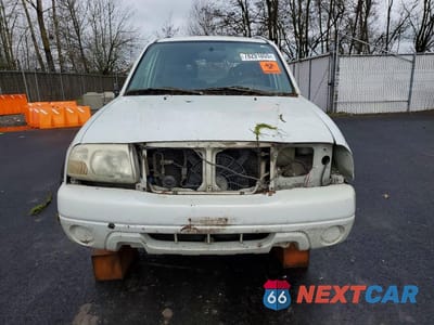 Piąte zdjęcie samochodu w środku: 2002 SUZUKI XL7 PLUS VIN:JS3TX92V024120139 - miniatura