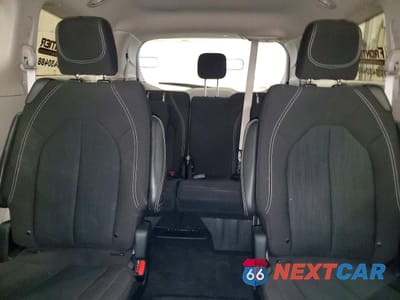 Zdjęcie 10 z 13 samochodu: 2023 CHRYSLER VOYAGER LX VIN:2C4RC1CG7PR525084 - miniatura