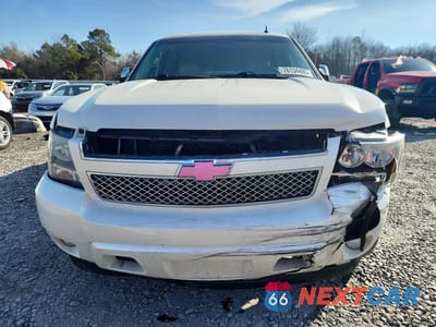 Piąte zdjęcie samochodu w środku: 2011 CHEVROLET SUBURBAN K1500 LTZ VIN:1GNSKKE31BR329992 - miniatura