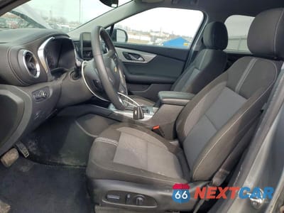 Zdjęcie 7 z 12 samochodu: 2025 CHEVROLET BLAZER 2LT VIN:3GNKBHR47SS103006 - miniatura