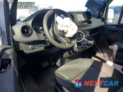 Zdjęcie 8 z 13 samochodu: 2020 MERCEDES BENZ SPRINTER 2500 DELIVERY VAN VIN:W1W4EDHY9LT020078 - miniatura