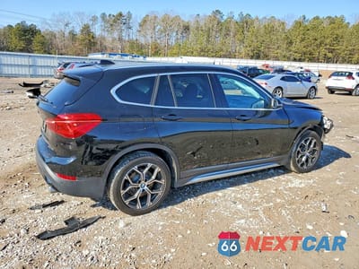 Trzecie zdjęcie samochodu z tyłu: 2021 BMW X1 XDRIVE28I VIN:WBXJG9C08M3M78870 - miniatura