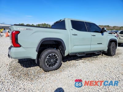 Trzecie zdjęcie samochodu z tyłu: 2022 TOYOTA TUNDRA SR5 VIN:5TFLA5AB5NX011503 - miniatura