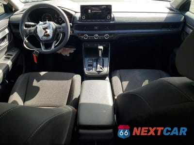 Zdjęcie 8 z 13 samochodu: 2025 HONDA CR-V EX VIN:2HKRS3H42SH306505 - miniatura