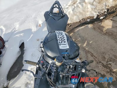 Piąte zdjęcie samochodu w środku: 2011 YAMAHA YZFR6 VIN:JYARJ16E8BA021572 - miniatura