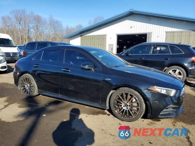 Czwarte zdjęcie samochodu z boku: 2020 MERCEDES-BENZ A 35 AMG VIN:W1K3G5BBXLJ230900 - miniatura