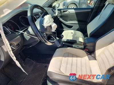 Zdjęcie 7 z 11 samochodu: 2016 VOLKSWAGEN JETTA SPORT VIN:3VWB17AJ7GM337419 - miniatura