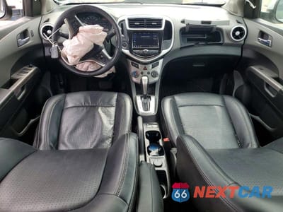 Zdjęcie 8 z 12 samochodu: 2020 CHEVROLET SONIC PREMIER VIN:1G1JF5SBXL4112745 - miniatura