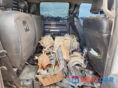 Zdjęcie 10 z 12 samochodu: 2018 FORD F350 SRW LARIAT 4WD 6.7L V8 TDSL VIN:1FT8W3BT9JEC01538 - miniatura