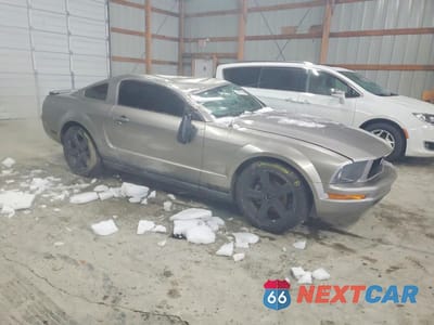 Czwarte zdjęcie samochodu z boku: 2008 FORD MUSTANG VIN:1ZVHT80N485137703 - miniatura