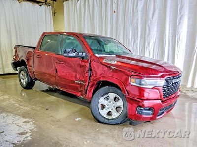 Czwarte zdjęcie samochodu z boku: 2025 RAM 1500 BIG HORN VIN:1C6SRFFP8SN751317 - miniatura