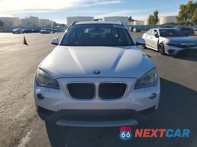 Piąte zdjęcie samochodu w środku: 2013 BMW X1 XDRIVE35I VIN:WBAVM5C52DVV91159 - miniatura
