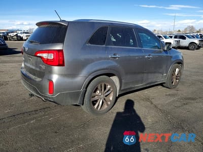Trzecie zdjęcie samochodu z tyłu: 2014 KIA SORENTO SX LIMITED VIN:5XYKWDA71EG449425 - miniatura