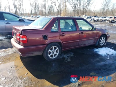 Trzecie zdjęcie samochodu z tyłu: 2000 VOLVO S70 BASE VIN:YV1LS61J6Y2632688 - miniatura