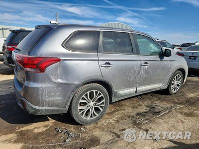Trzecie zdjęcie samochodu z tyłu: 2018 MITSUBISHI OUTLANDER SE VIN:JA4AD3A39JZ007572 - miniatura