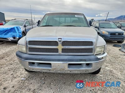 Piąte zdjęcie samochodu w środku: 1998 DODGE RAM 1500 VIN:3B7HF13Z0WG123674 - miniatura