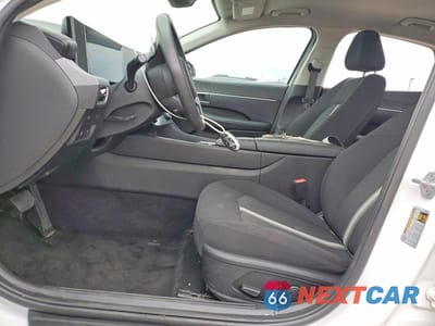 Zdjęcie 7 z 12 samochodu: 2024 HYUNDAI SONATA SEL VIN:KMHL64JA8RA402040 - miniatura