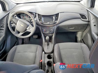 Zdjęcie 8 z 13 samochodu: 2018 CHEVROLET TRAX LS VIN:3GNCJKSB9JL410747 - miniatura