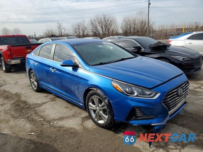 Czwarte zdjęcie samochodu z boku: 2018 HYUNDAI SONATA SPORT VIN:5NPE34AF2JH610705 - miniatura