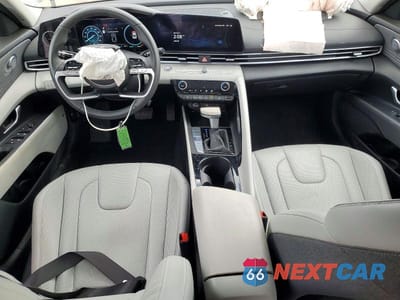Zdjęcie 8 z 12 samochodu: 2025 HYUNDAI ELANTRA LIMITED VIN:KMHLP4DG1SU055166 - miniatura