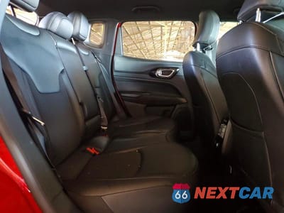 Zdjęcie 10 z 13 samochodu: 2025 JEEP COMPASS LATITUDE VIN:3C4NJDBN9ST533683 - miniatura