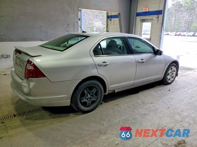 Trzecie zdjęcie samochodu z tyłu: 2010 FORD FUSION SE VIN:3FAHP0HA9AR111472 - miniatura
