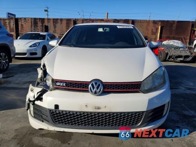 Piąte zdjęcie samochodu w środku: 2010 VOLKSWAGEN GTI VIN:WVWHD7AJ8AW357447 - miniatura