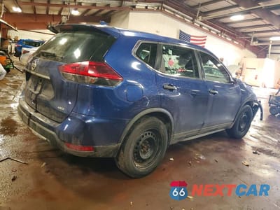 Trzecie zdjęcie samochodu z tyłu: 2018 NISSAN ROGUE S VIN:KNMAT2MV1JP535246 - miniatura